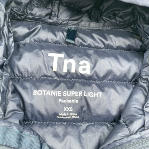Aritzia TNA Botanie‎ Goose Down Packable Puffer Jacket Navy blue, size xxs - Picture 4 of 11